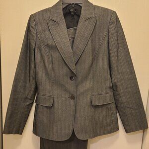 Women’s Slate Grey Tahari Arthur S. Levine 2 Piece Pant Suit
